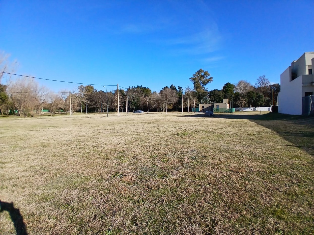 VENTA LOTE EN VILLA ELISA ESCRITURADO EN BARRIO CERRADO