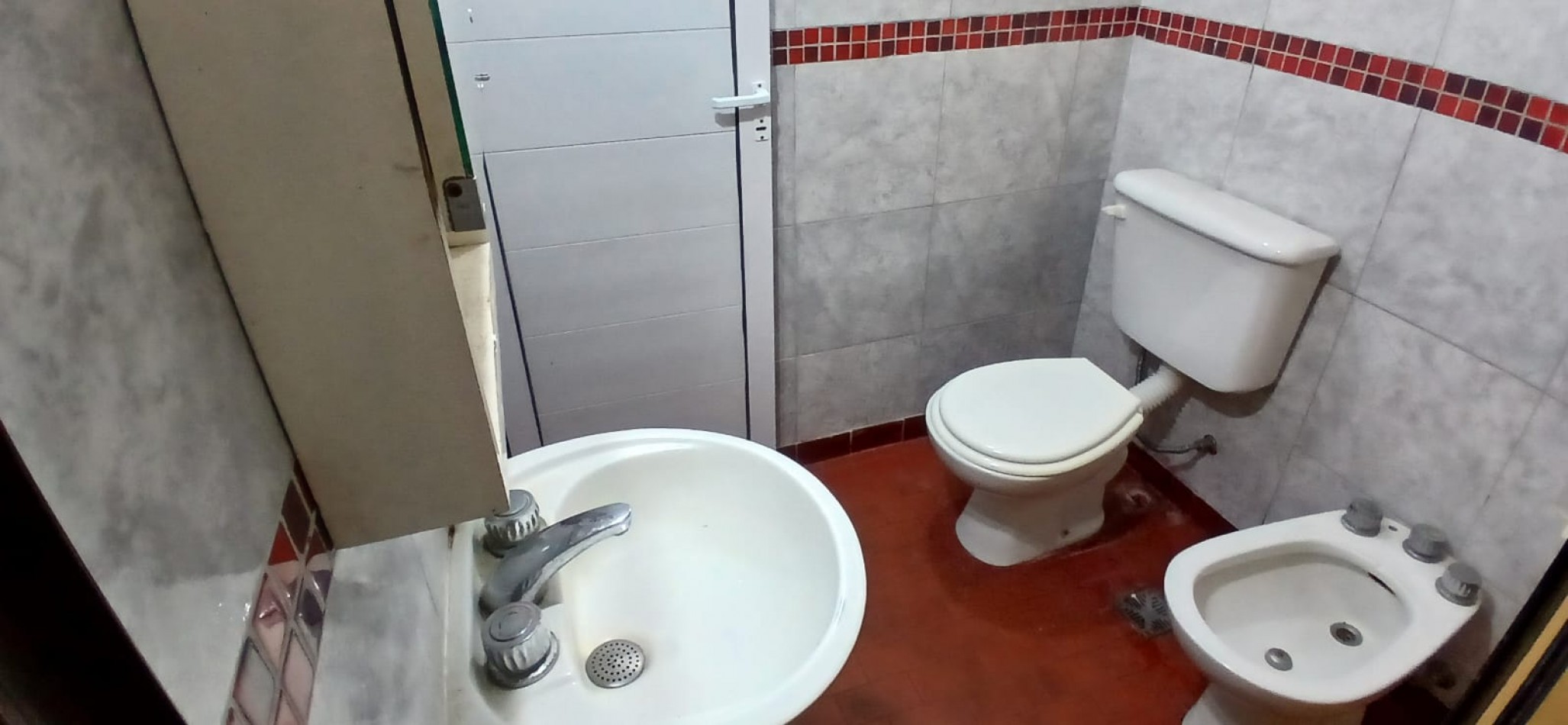 DEPARTAMENTO 3 AMBIENTES CON COCHERA EN VENTA EN WILDE