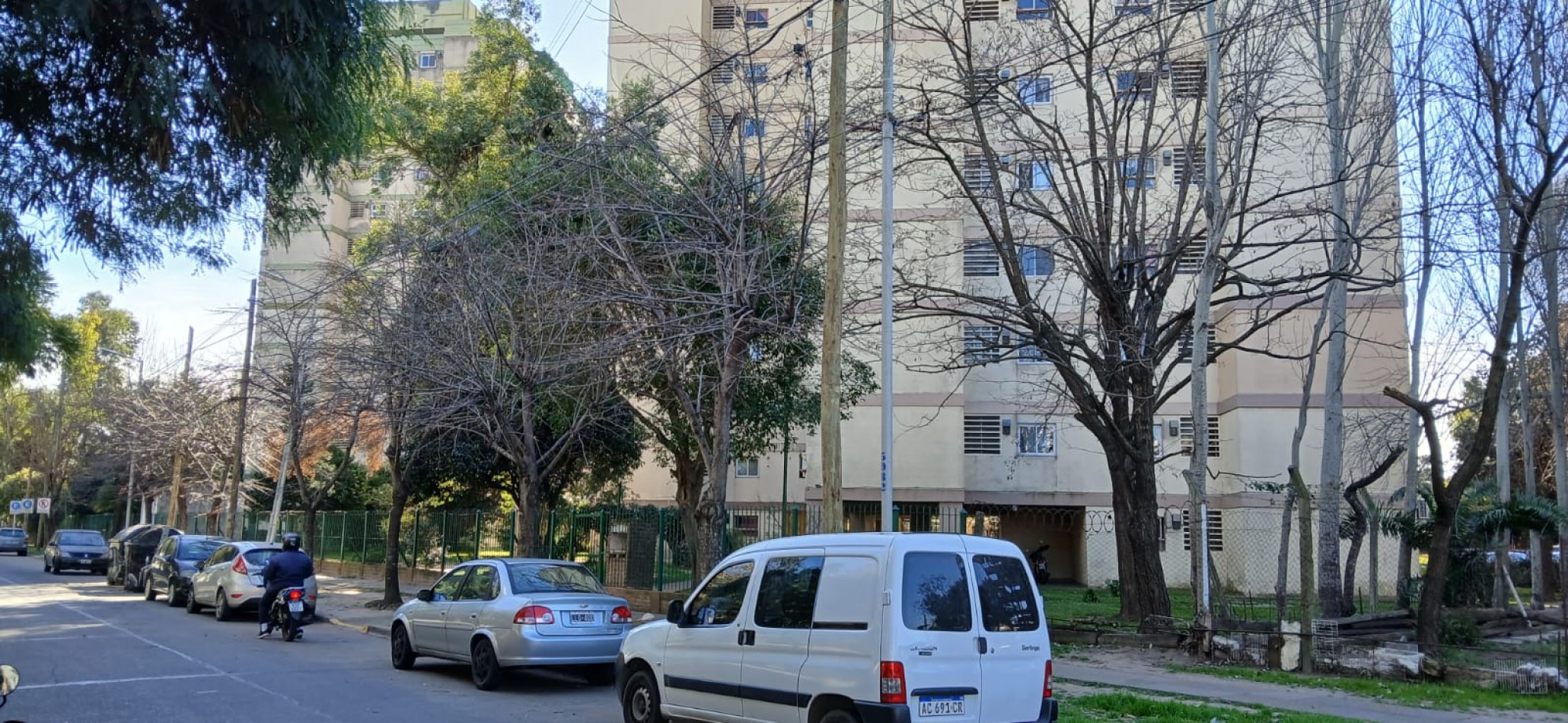 DEPARTAMENTO 3 AMBIENTES CON COCHERA EN VENTA EN WILDE