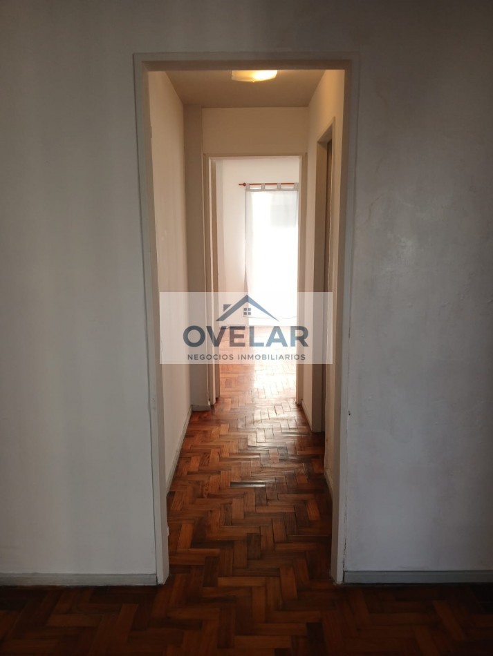 VENTA DE DEPARTAMENTO DE 2 AMBIENTES CON BALCON EN RECOLETA