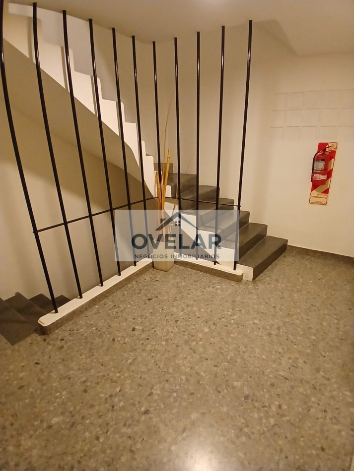 VENTA DE DEPARTAMENTO DE 2 AMBIENTES CON BALCON EN RECOLETA