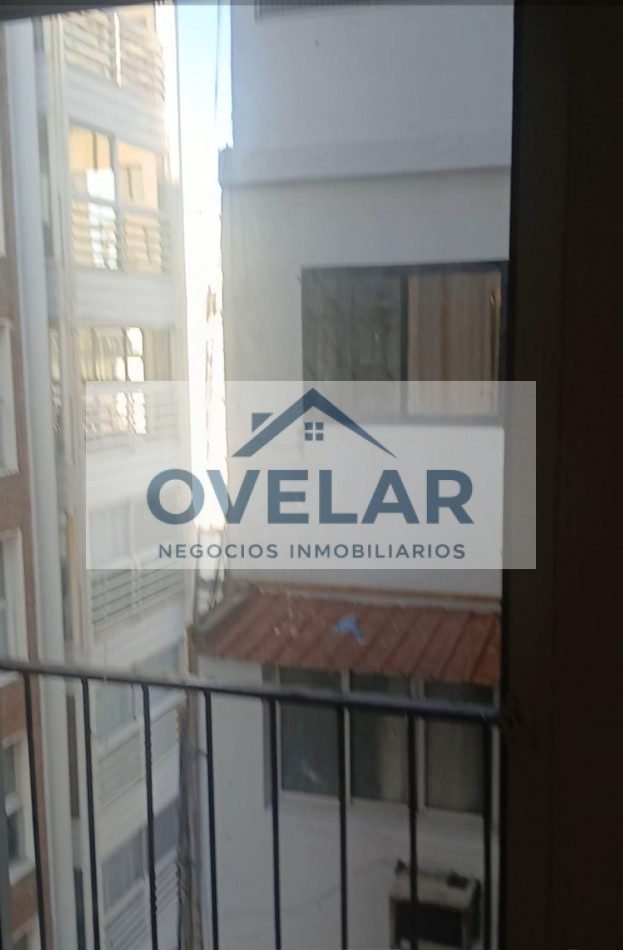 VENTA DE DEPARTAMENTO DE 2 AMBIENTES CON BALCON EN RECOLETA
