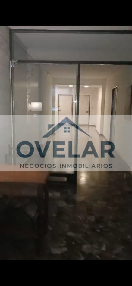 VENTA DE DEPARTAMENTO DE 2 AMBIENTES CON BALCON EN RECOLETA
