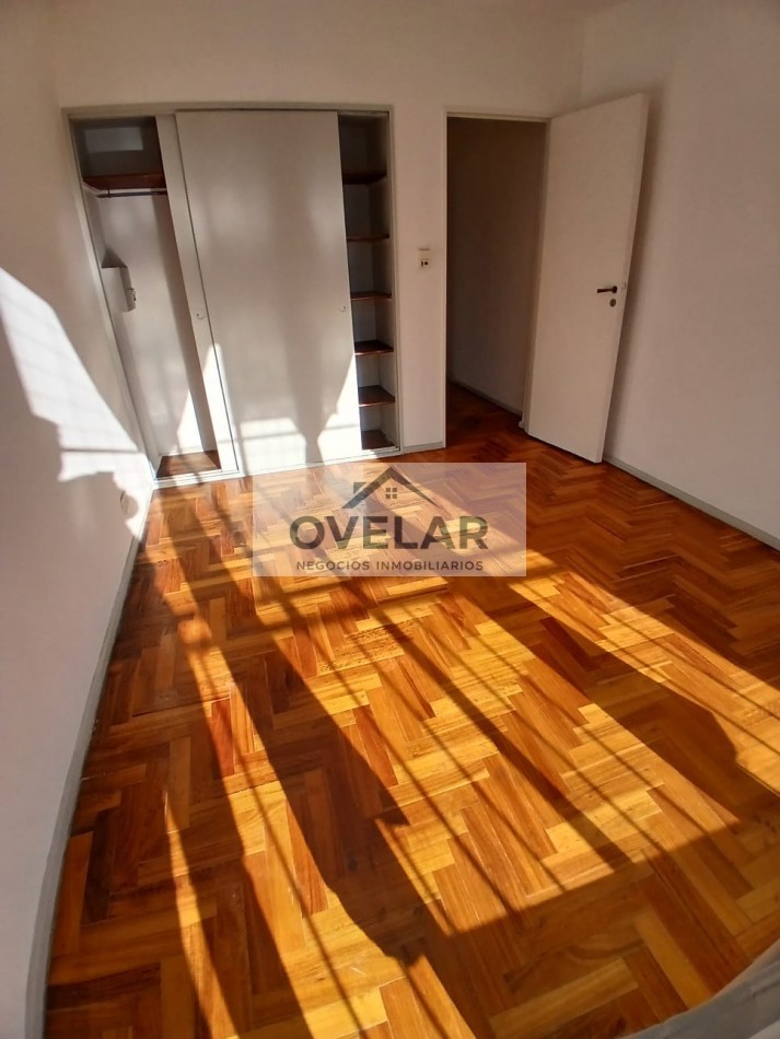 VENTA DE DEPARTAMENTO DE 2 AMBIENTES CON BALCON EN RECOLETA