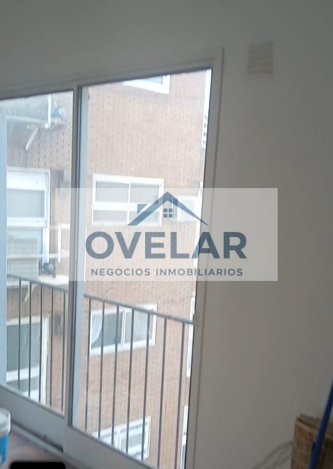 VENTA DE DEPARTAMENTO DE 2 AMBIENTES CON BALCON EN RECOLETA
