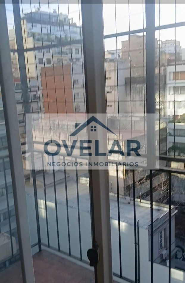VENTA DE DEPARTAMENTO DE 2 AMBIENTES CON BALCON EN RECOLETA