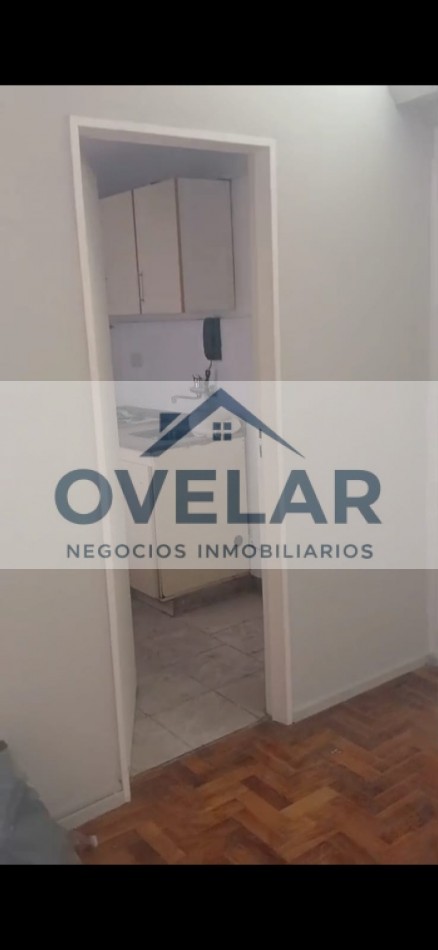 VENTA DE DEPARTAMENTO DE 2 AMBIENTES CON BALCON EN RECOLETA