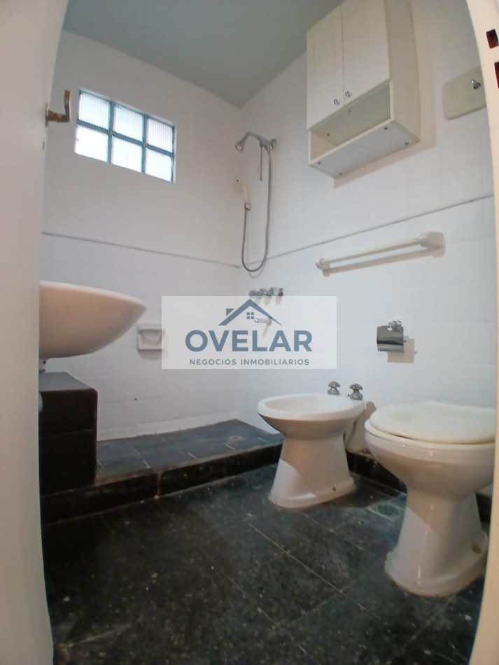VENTA DE DEPARTAMENTO DE 2 AMBIENTES CON BALCON EN RECOLETA