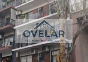 VENTA DE DEPARTAMENTO DE 2 AMBIENTES CON BALCON EN RECOLETA